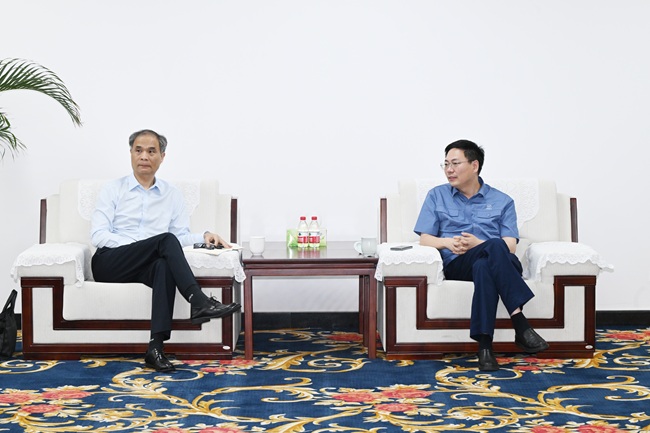 中原证券股份有限公司党委副书记、总经理李昭欣一行到万基控股集团调研